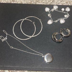 Silver jewelry bundle 🤗
